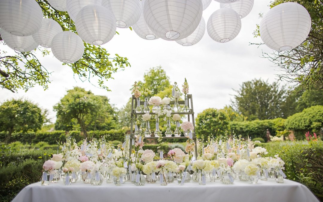 Always loves: creative escort cards